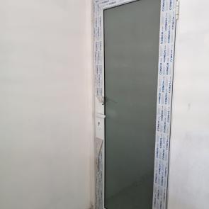 Pintu swing upvc Bali